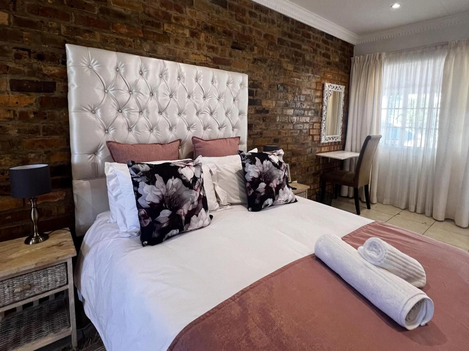 Comfort Queen Room