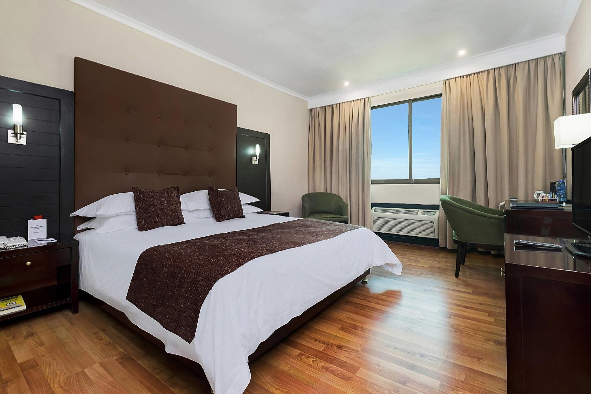 Guest Room, 1 King