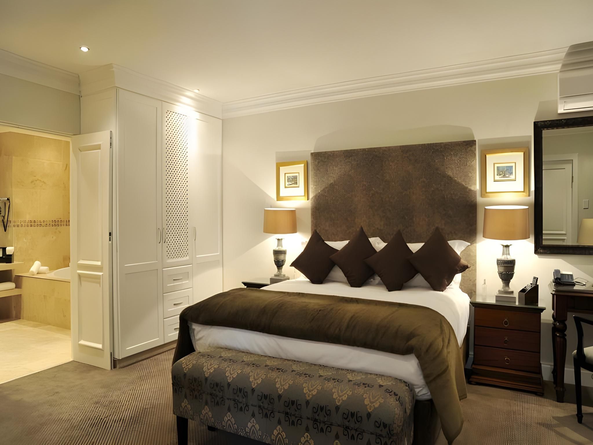 Luxury Suite