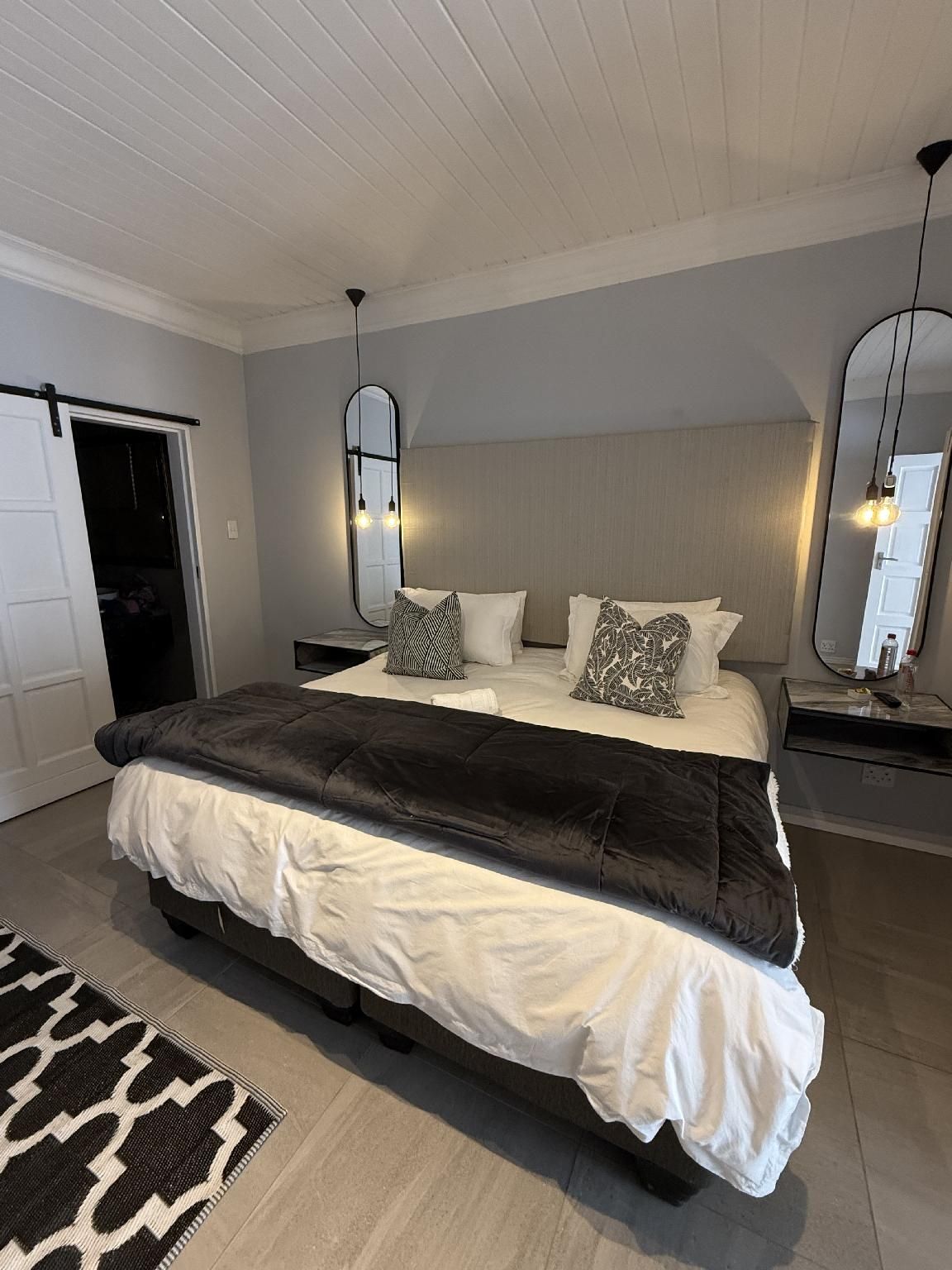 Luxury Studio Apartment with Kitchenette