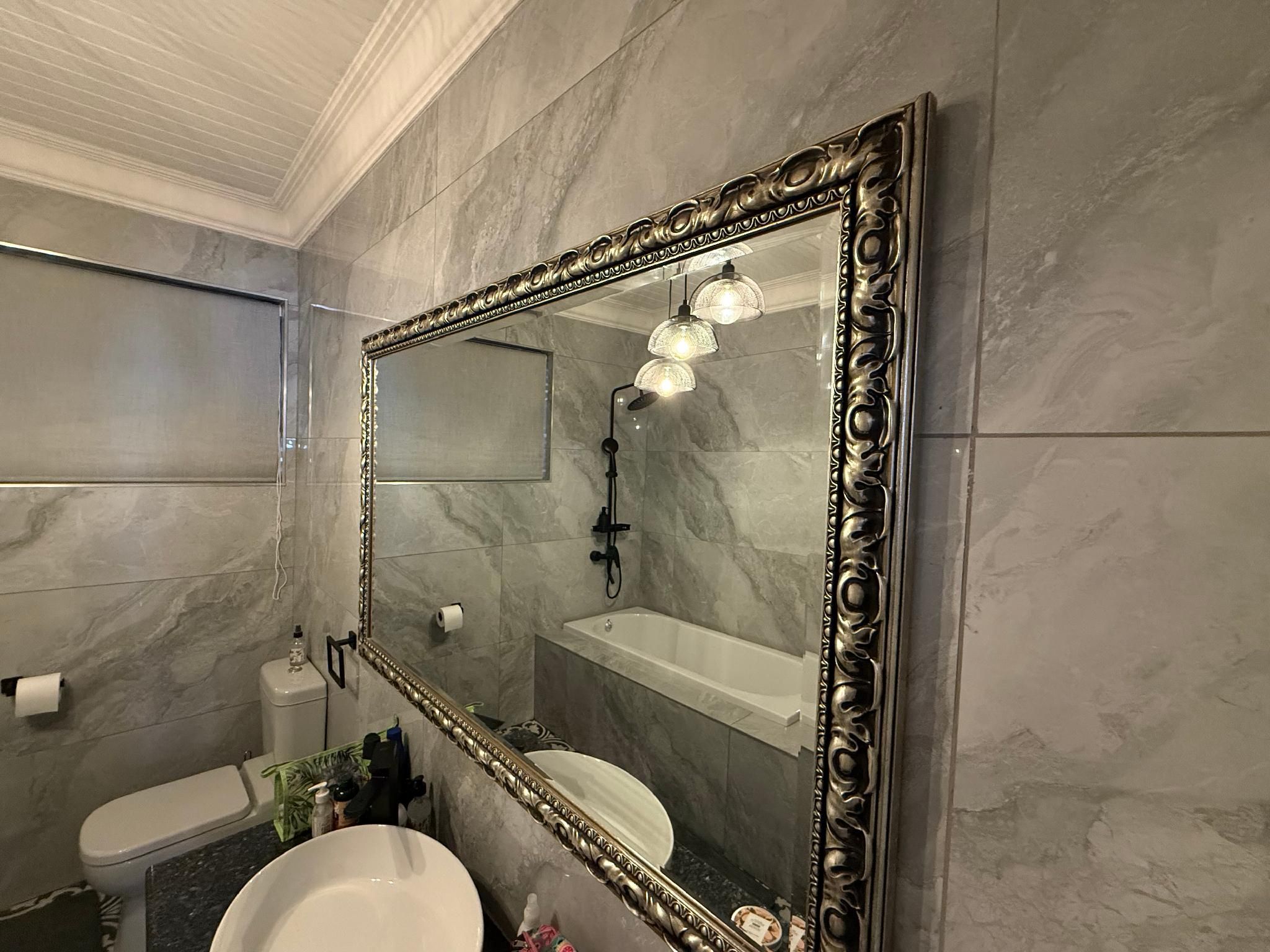 Luxury Studio Apartment with Kitchenette