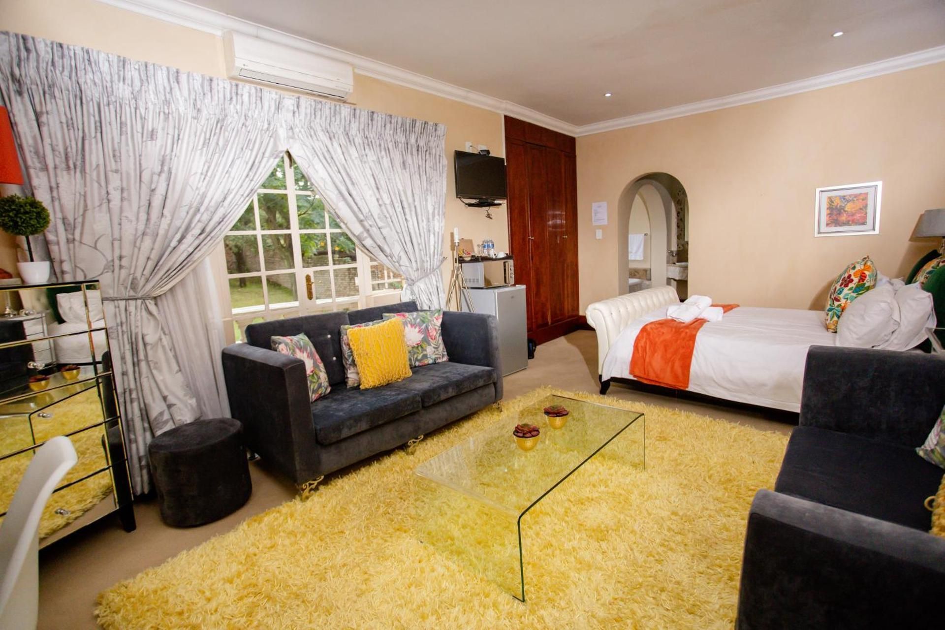 Luxury Queen Room