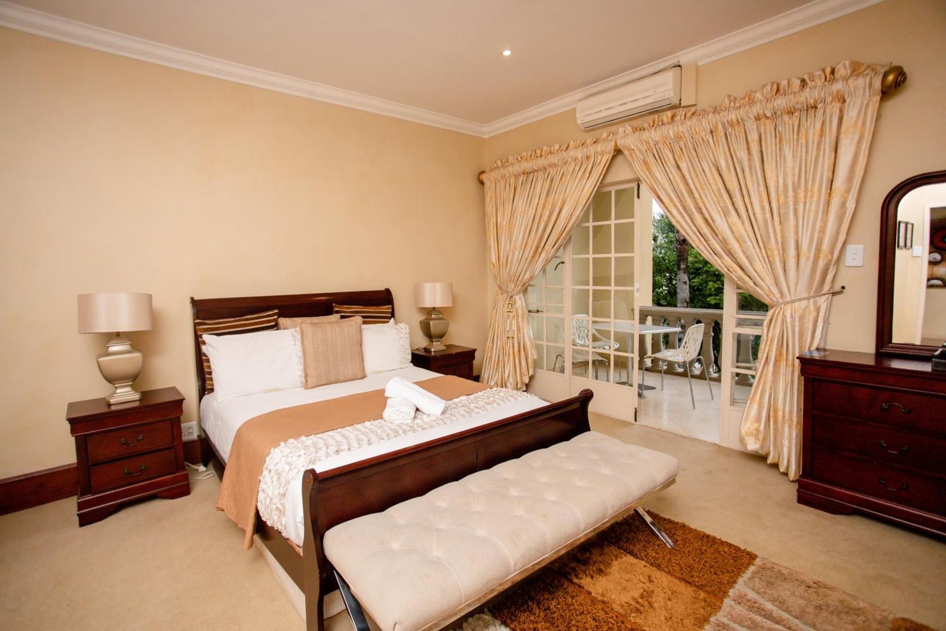Luxury King Room