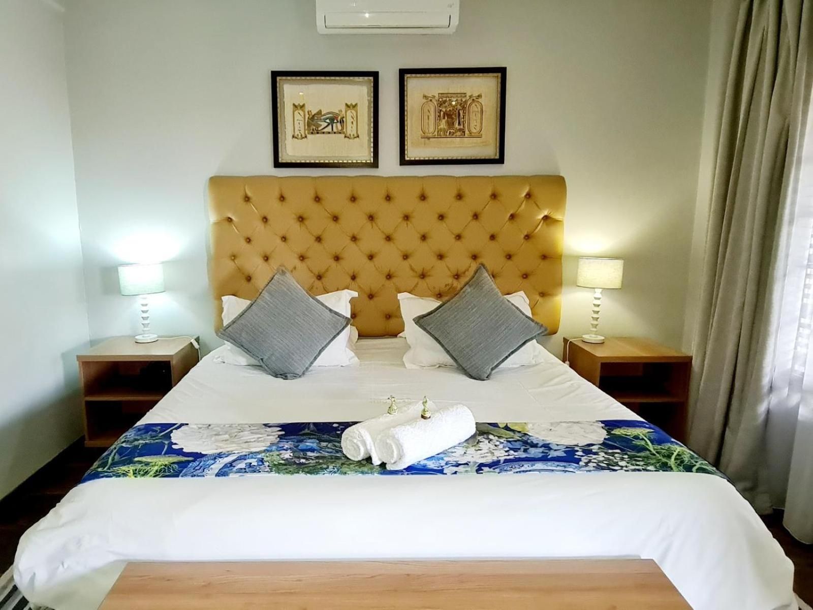 Room 8 Double Bedroom/Shower A/c