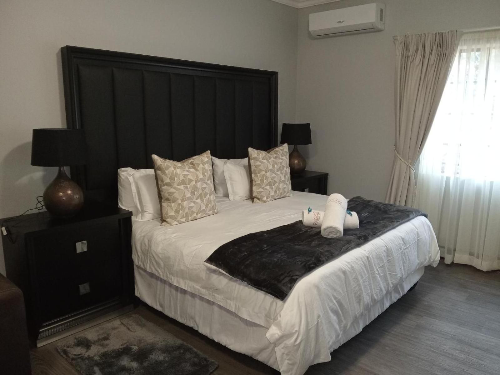 Standard Queen Room