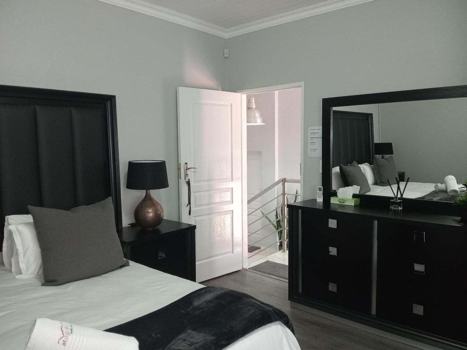 Executive Queen Room