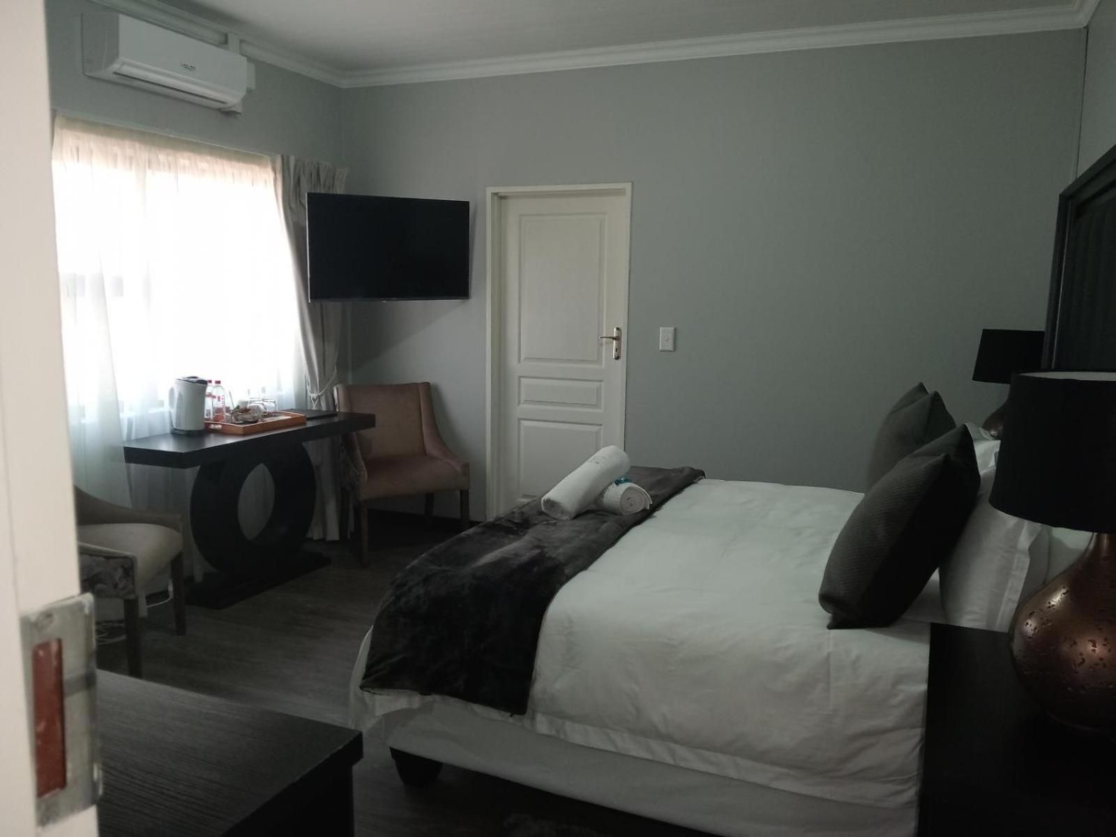 Executive Queen Room