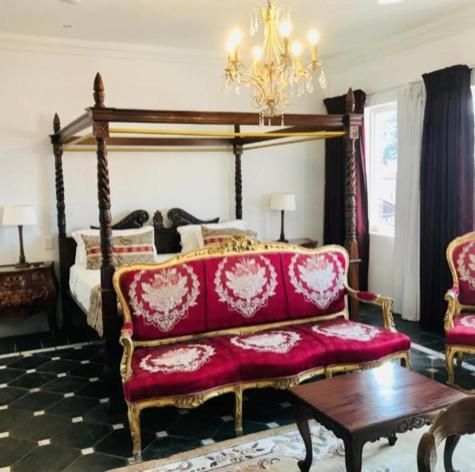 Deluxe Apartment