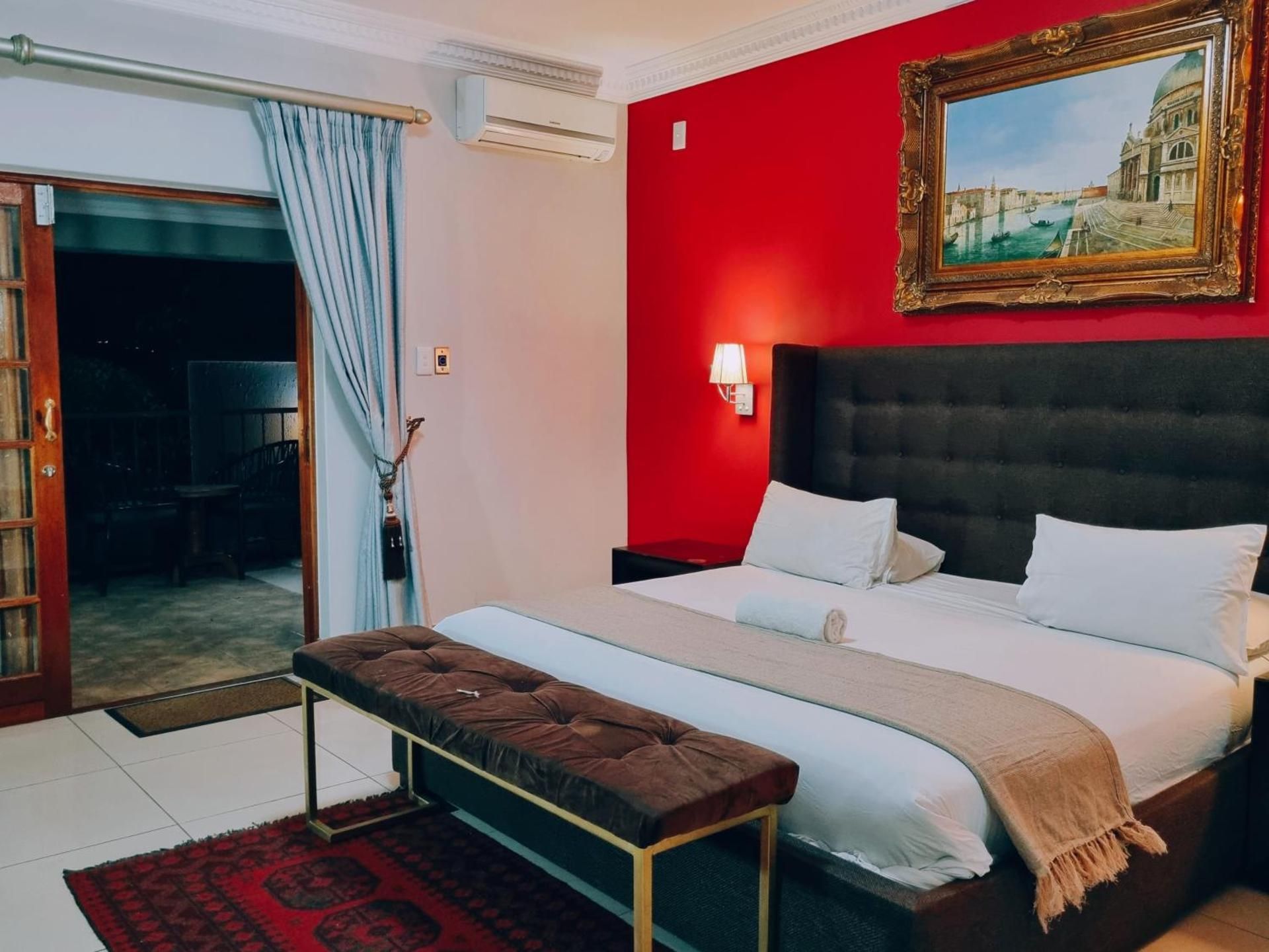 Deluxe Queen Room