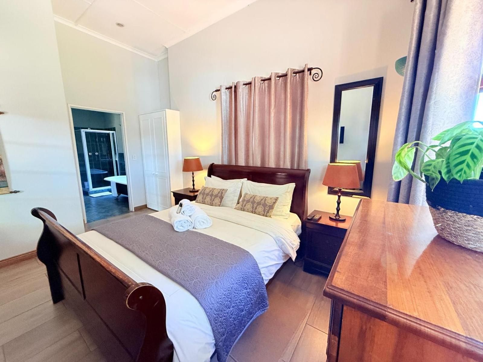 Deluxe King Room