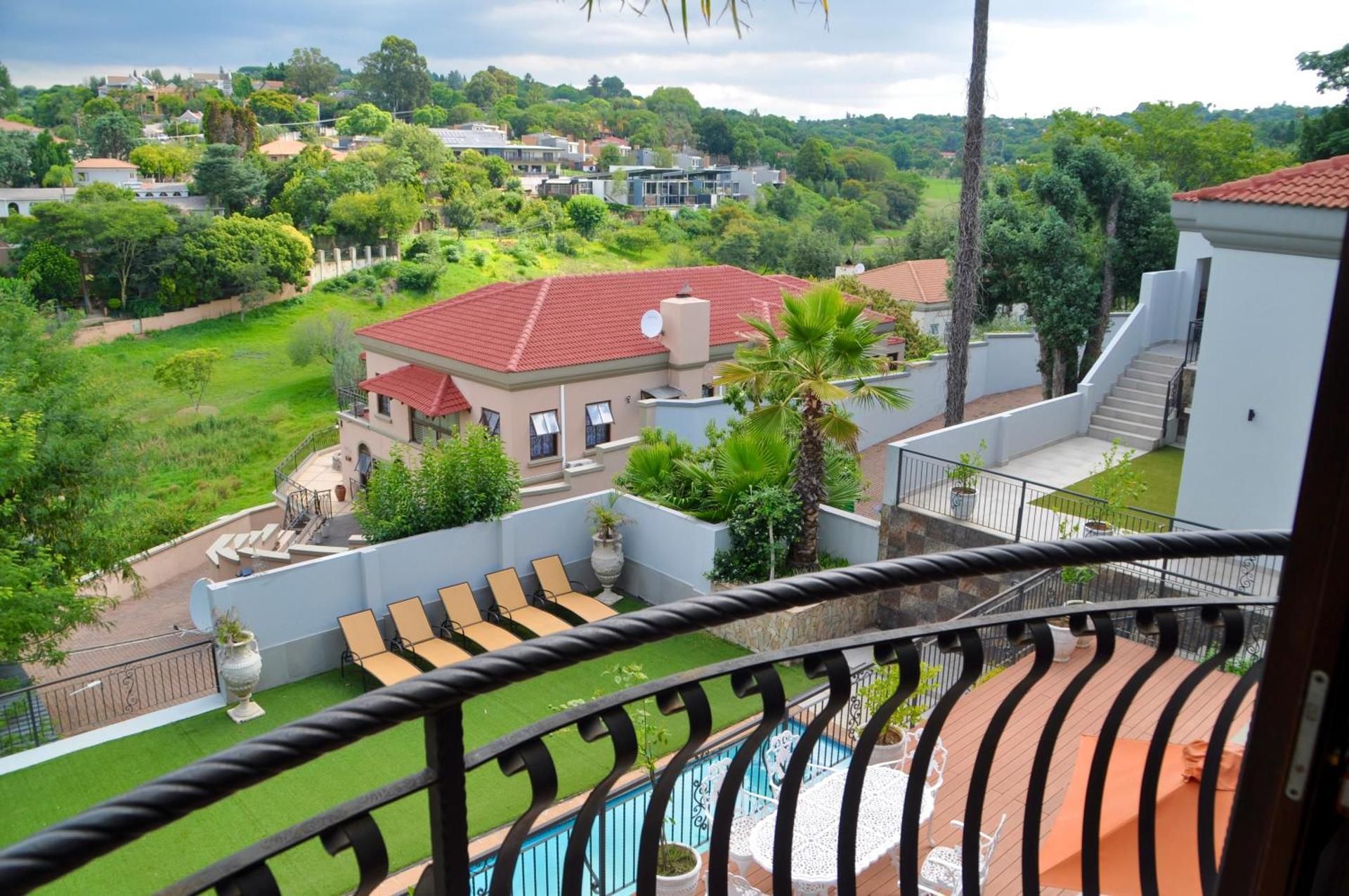 Villa with Garden View