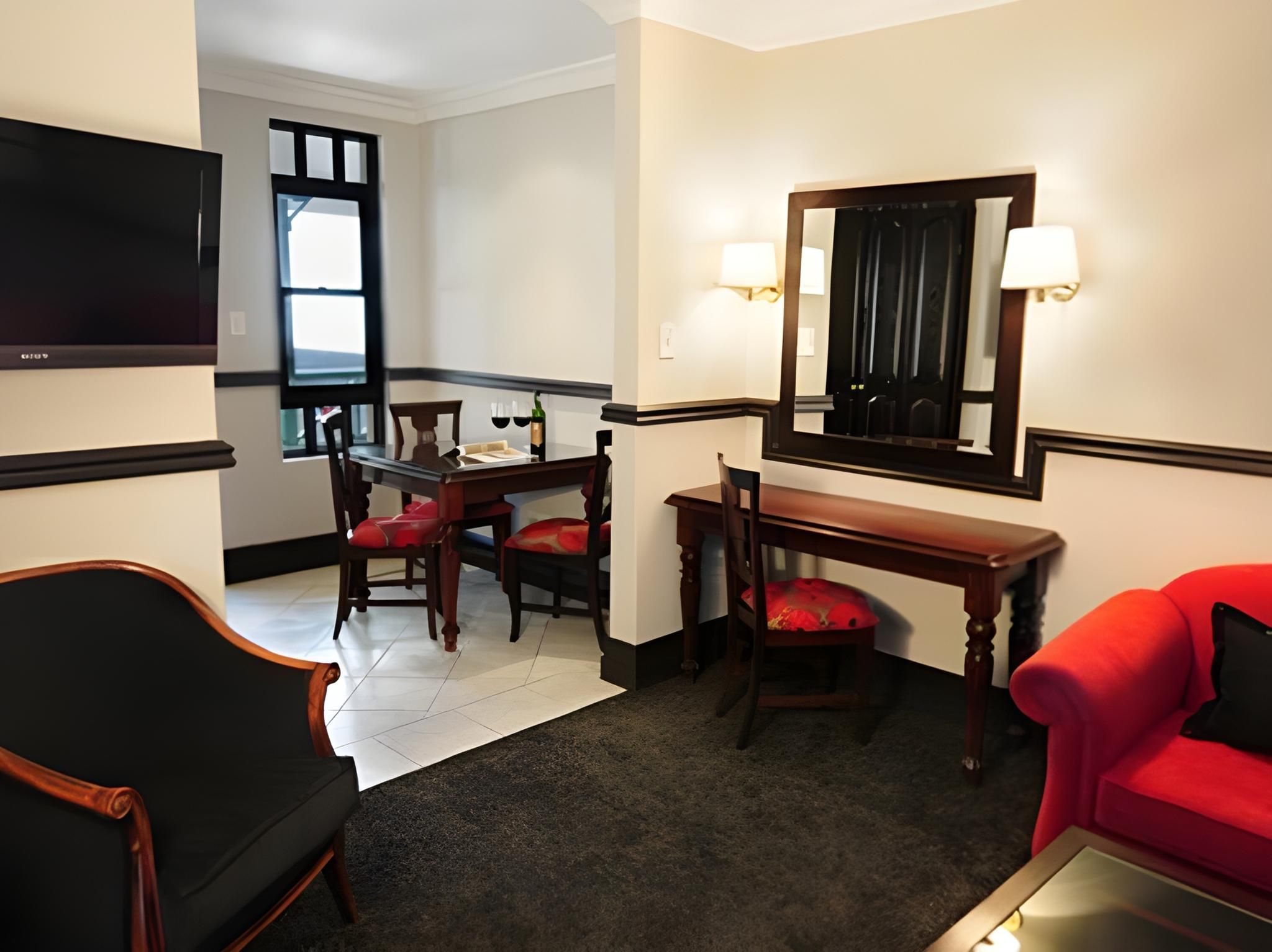 1 Bdroom Queen Suite