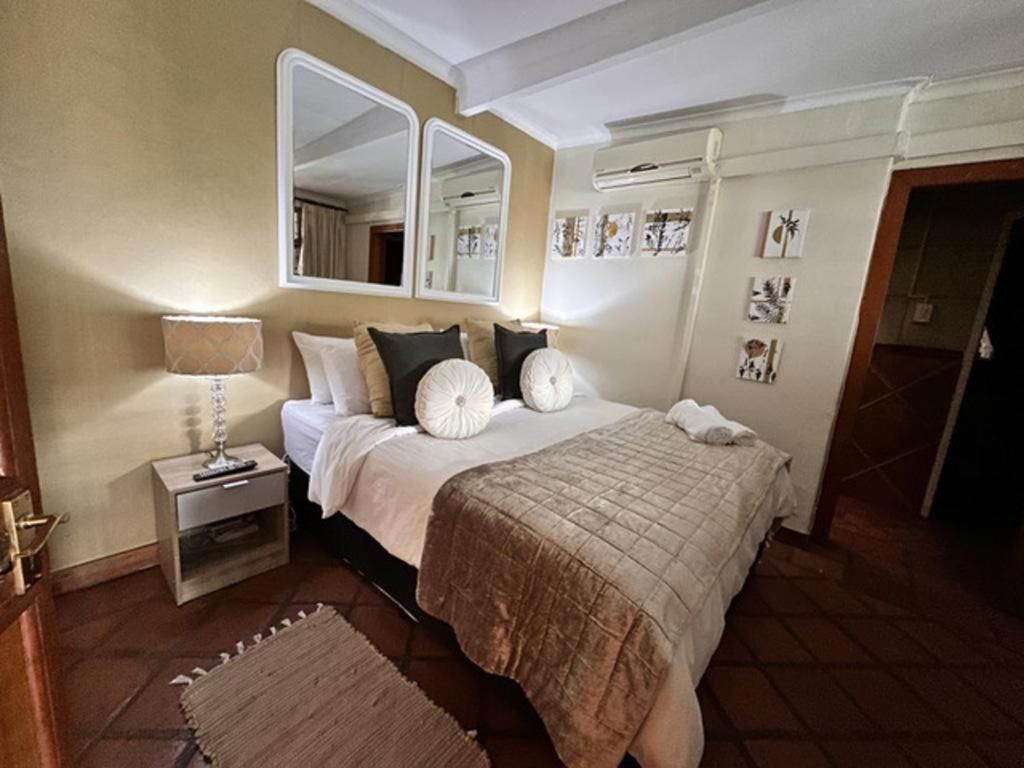 Comfort Queen Room