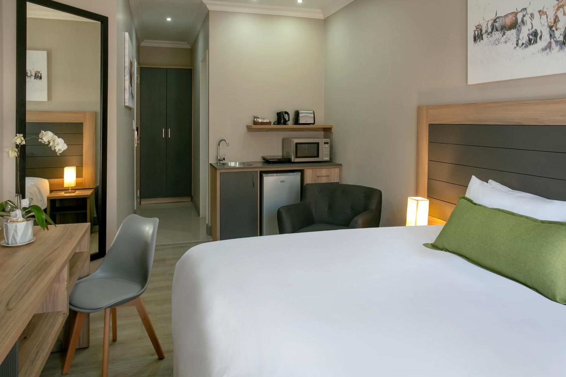 Studio Apartment