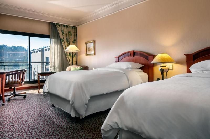 CT Hotel Deluxe Twin 2