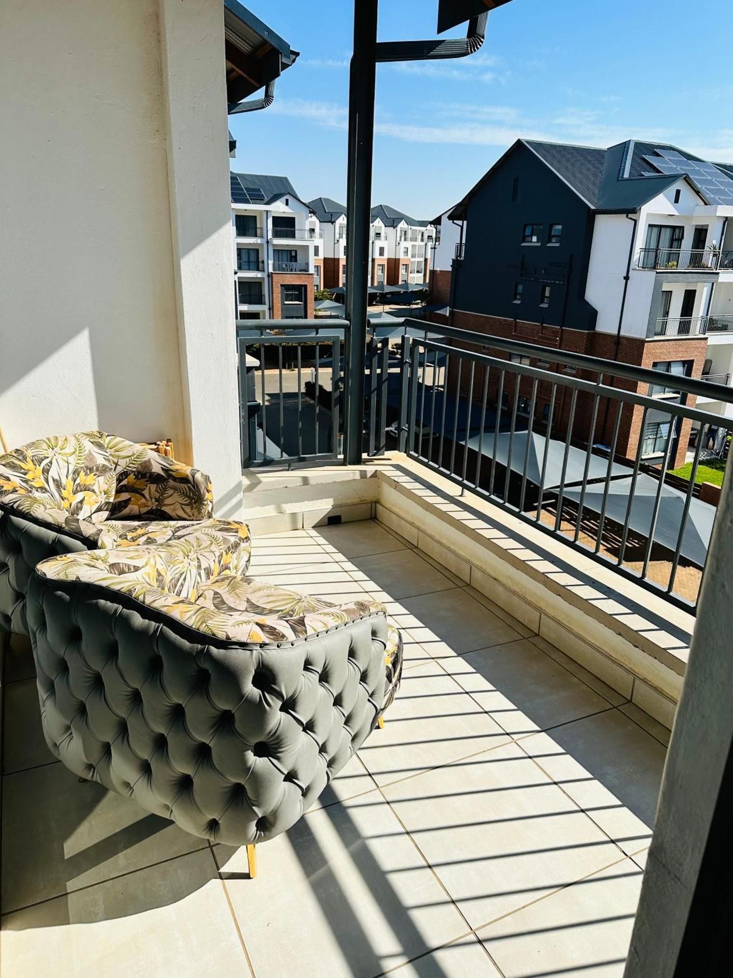 Apartment with Balcony