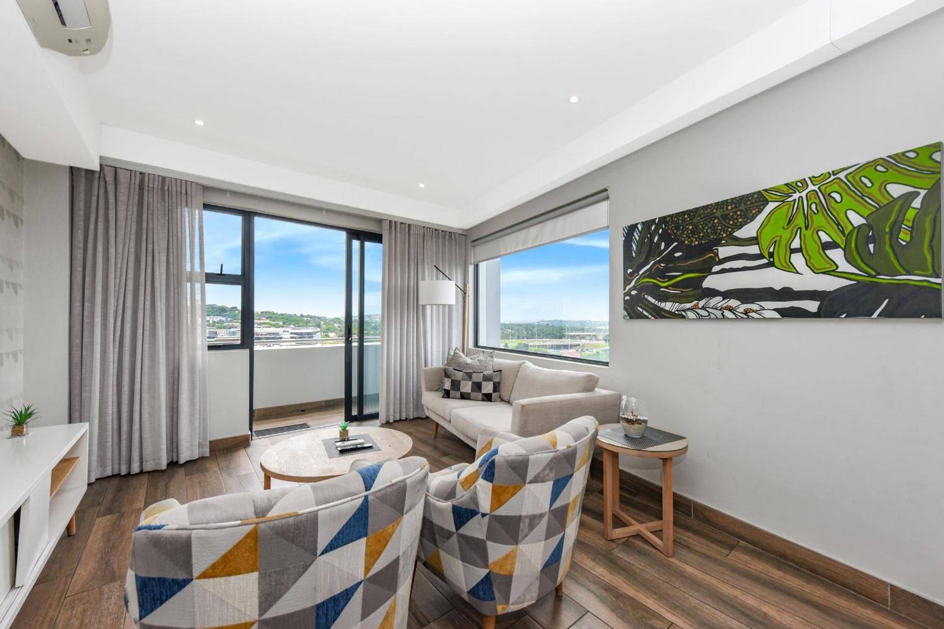 Deluxe Two-Bedroom Apartment with Garden View