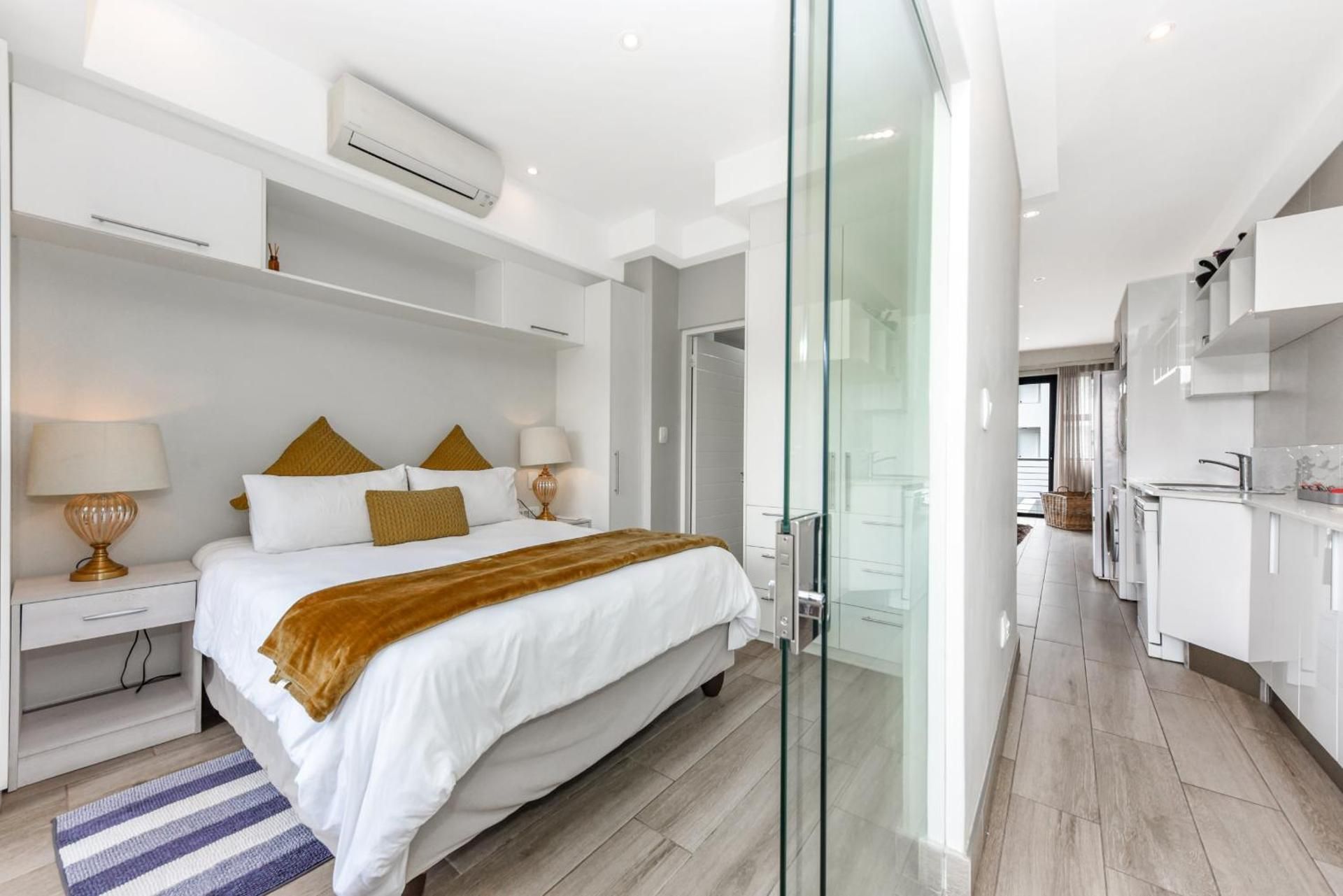 One-Bedroom Apartment - Non-Smoking