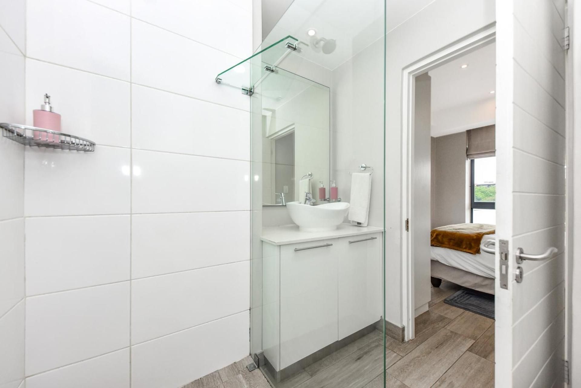 One-Bedroom Apartment - Non-Smoking