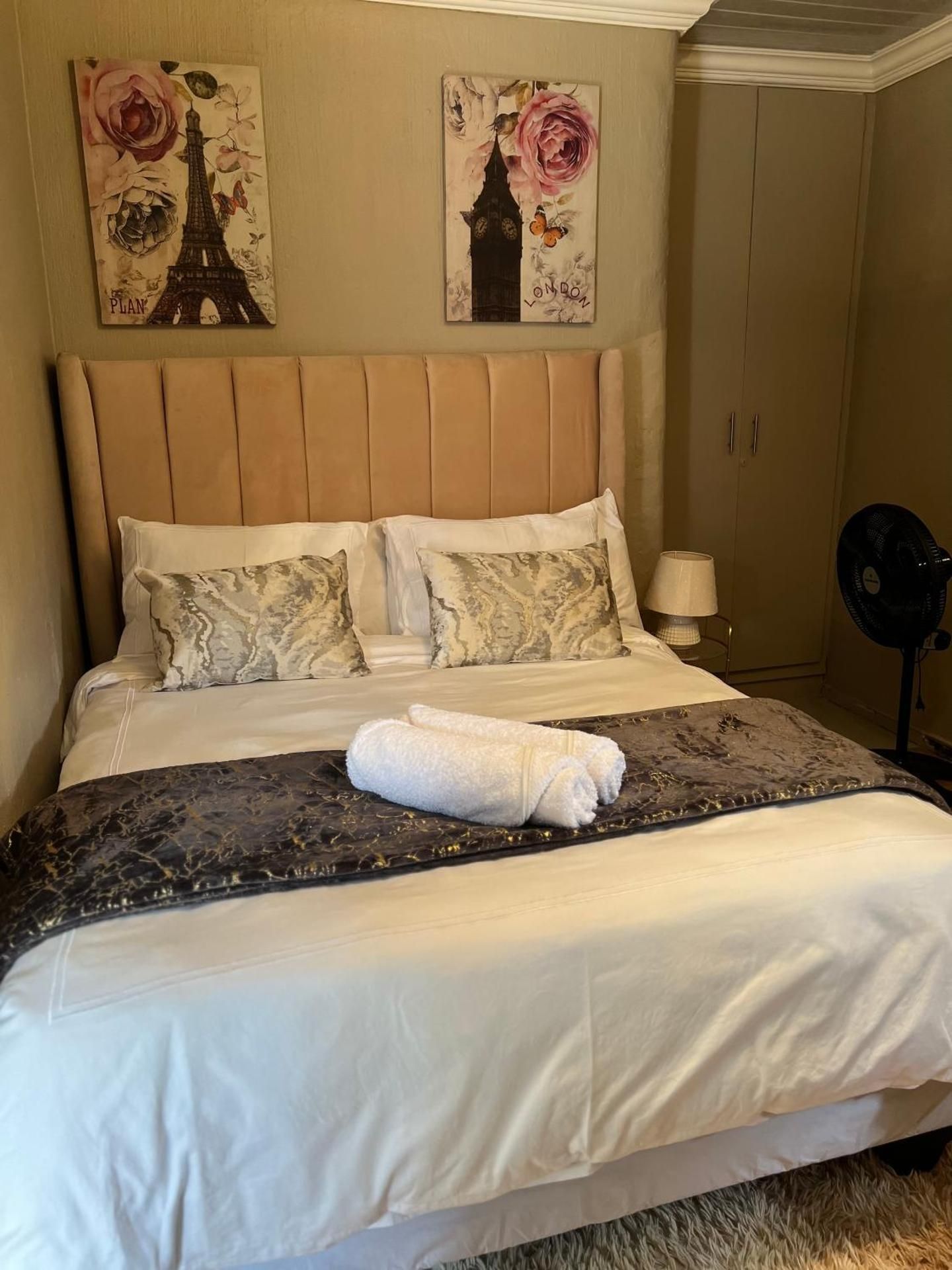 Deluxe King Suite