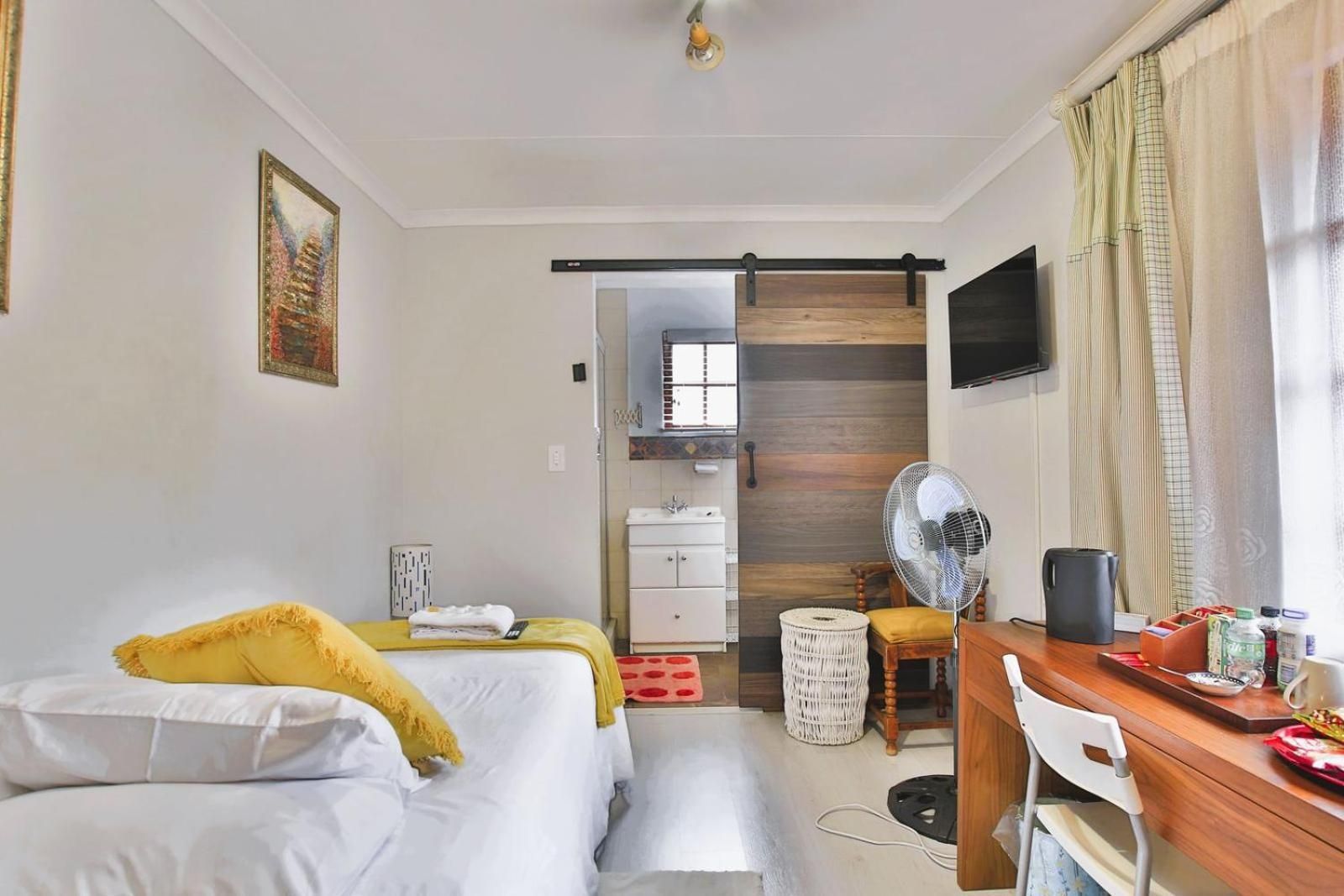 Mereke Manor Deluxe Non- Air Conditioning Room