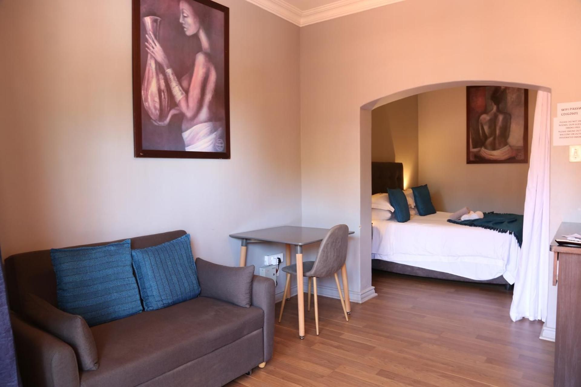 Deluxe Double Room (2 Adults + 1 Child)