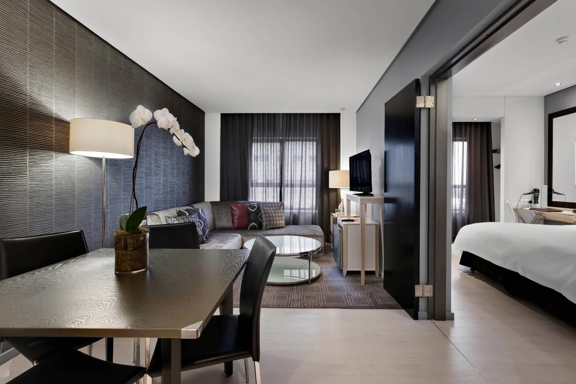 1 Bedroom Executive Suite, 1 King