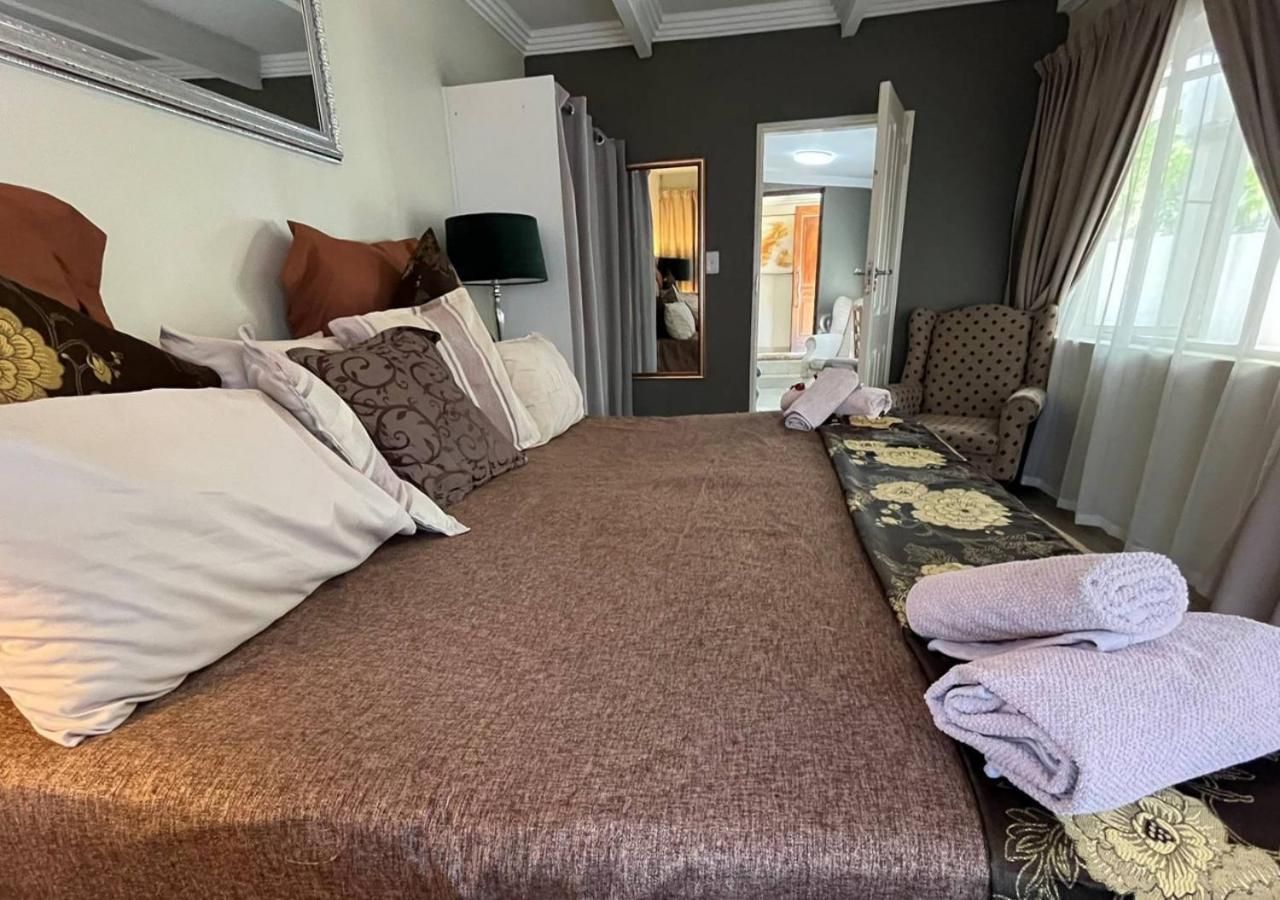 Deluxe Double Room with Shower
