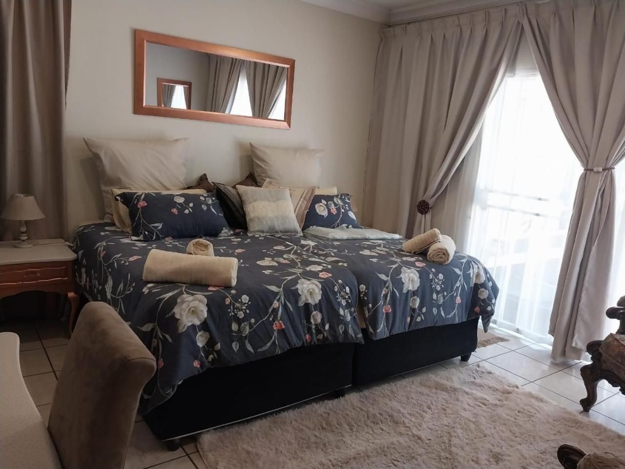 Double Room with Shared Bathroom
