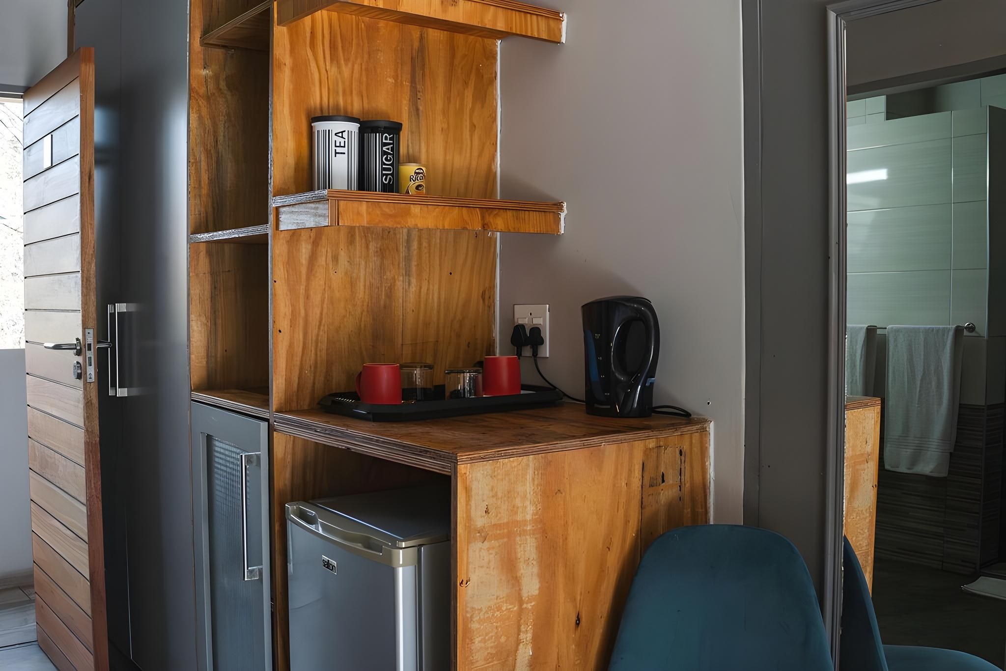 The Wild Peach-Menlyn Deluxe King Room 3