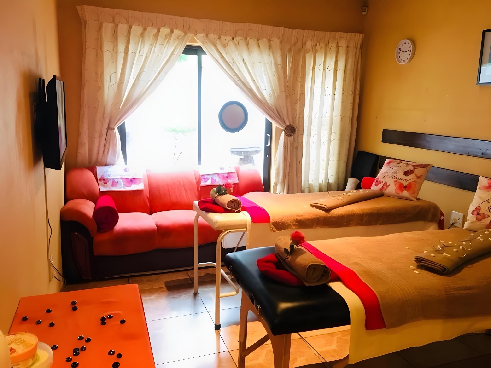 Massage Room - Massage Chair Included, Check-In Mon-Fri 5 PM, Sat-Sun, Holiday 9 PM
