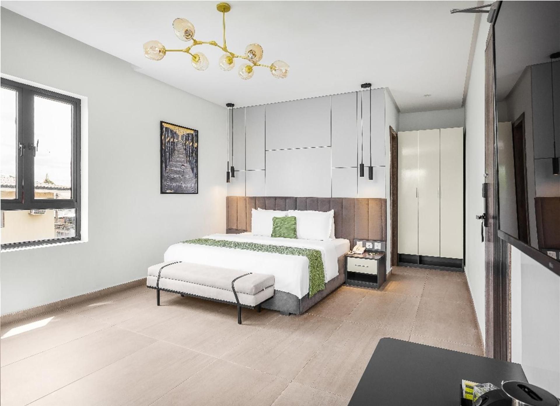 Vertus Hotel and Suites Deluxe Room