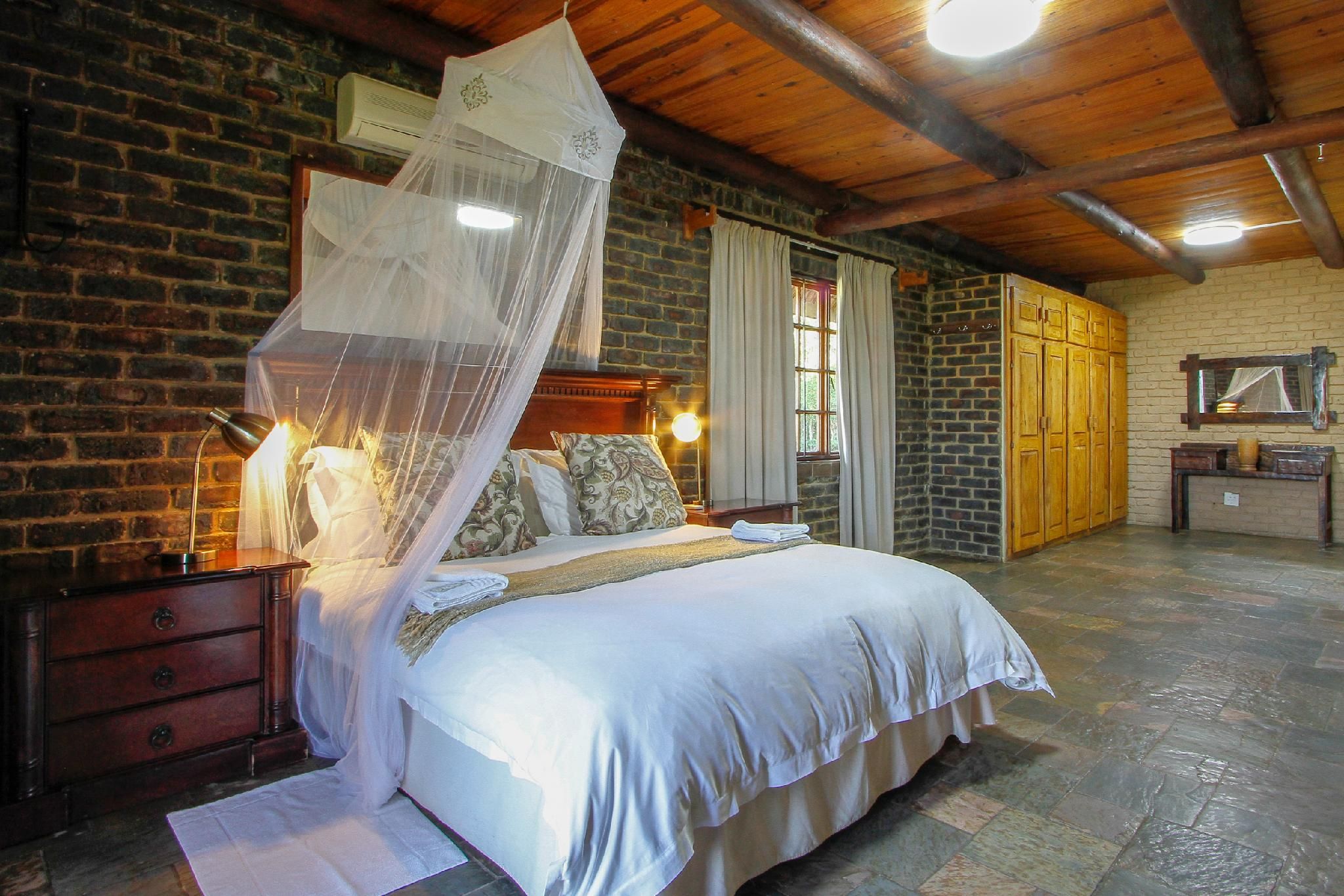 Ezulwini Game Lodge Family House