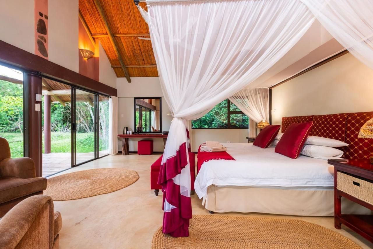 Luxury Suite with Hot Tub