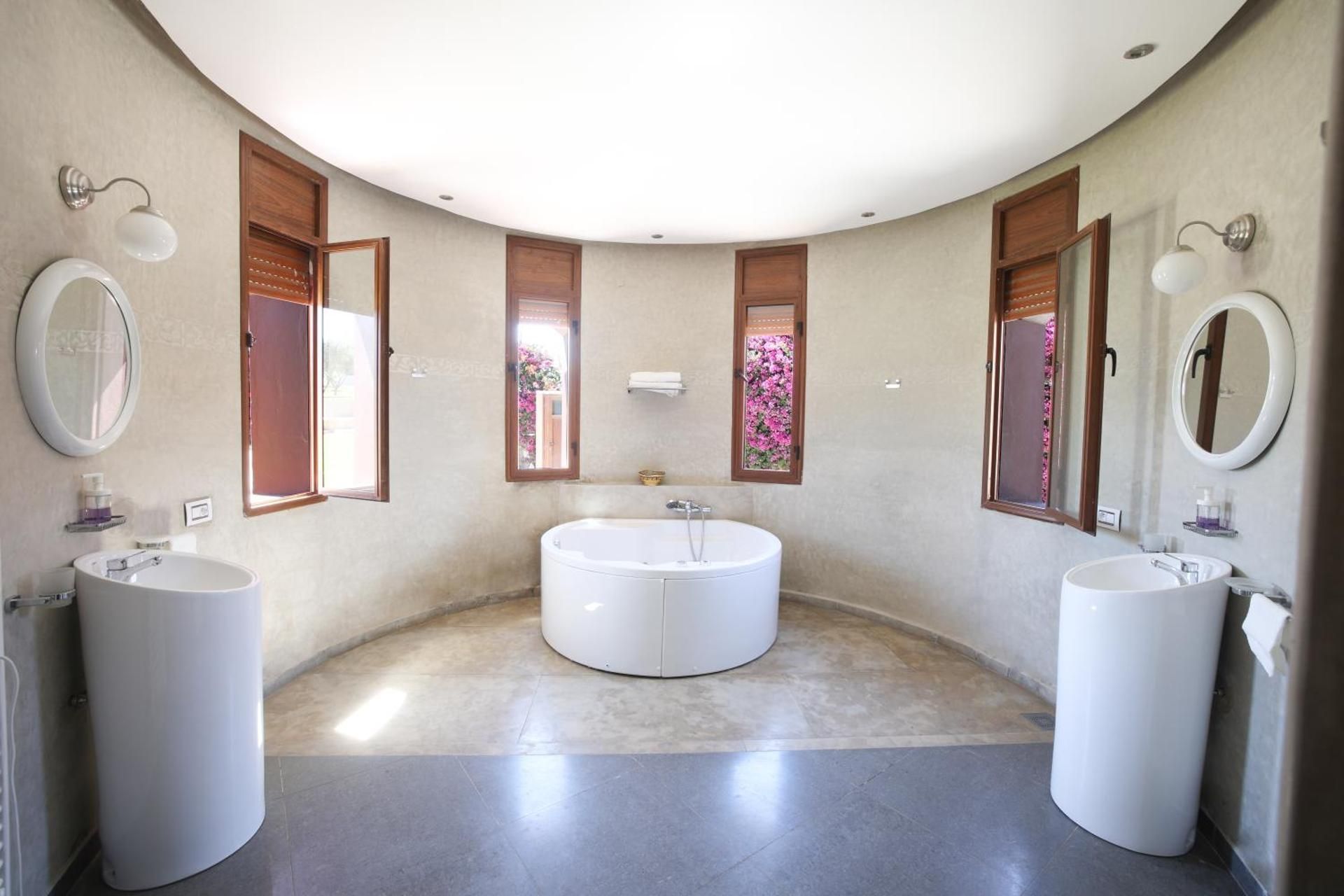 Suite with Hot Tub