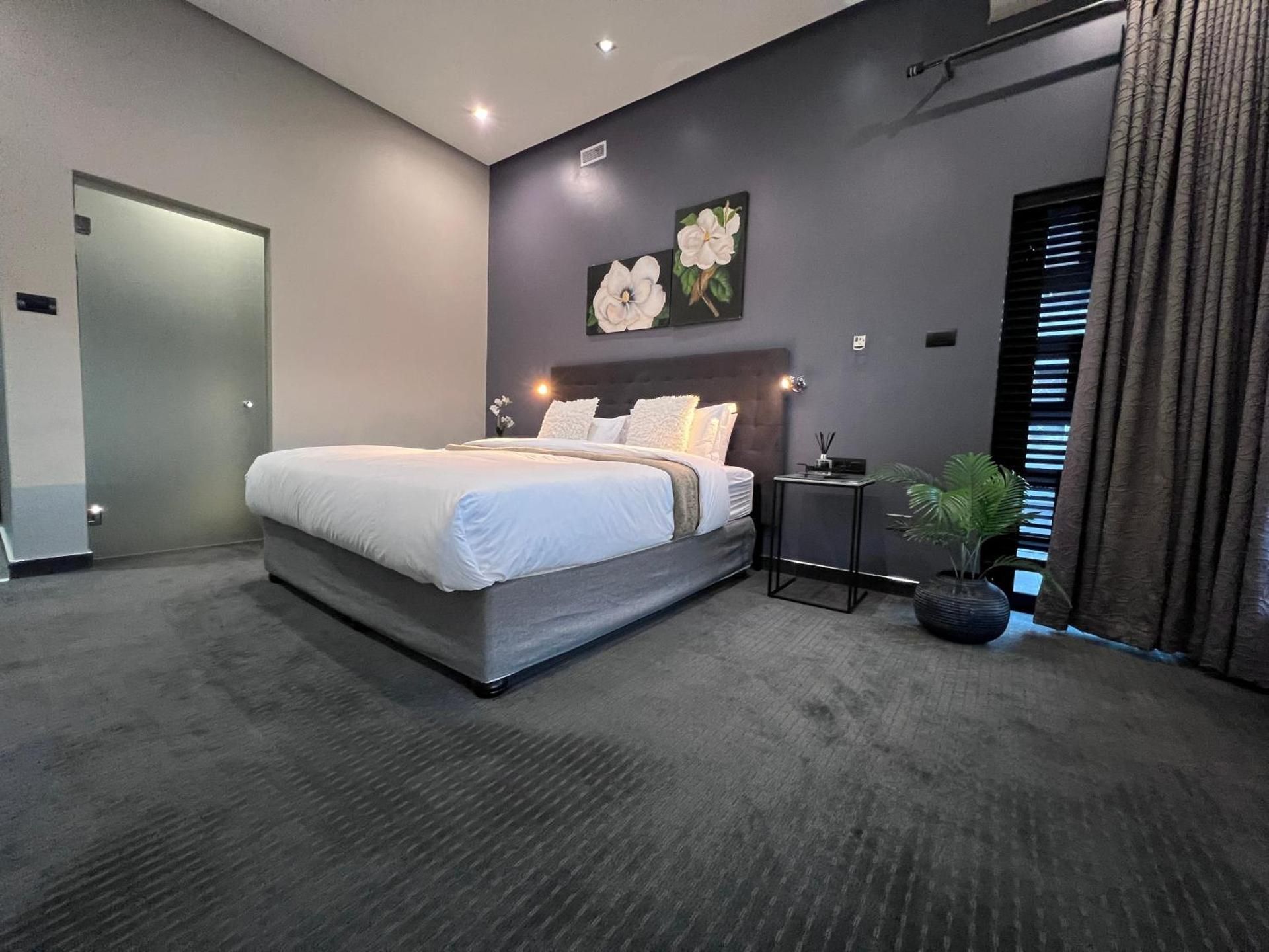 King Room with Spa Bath