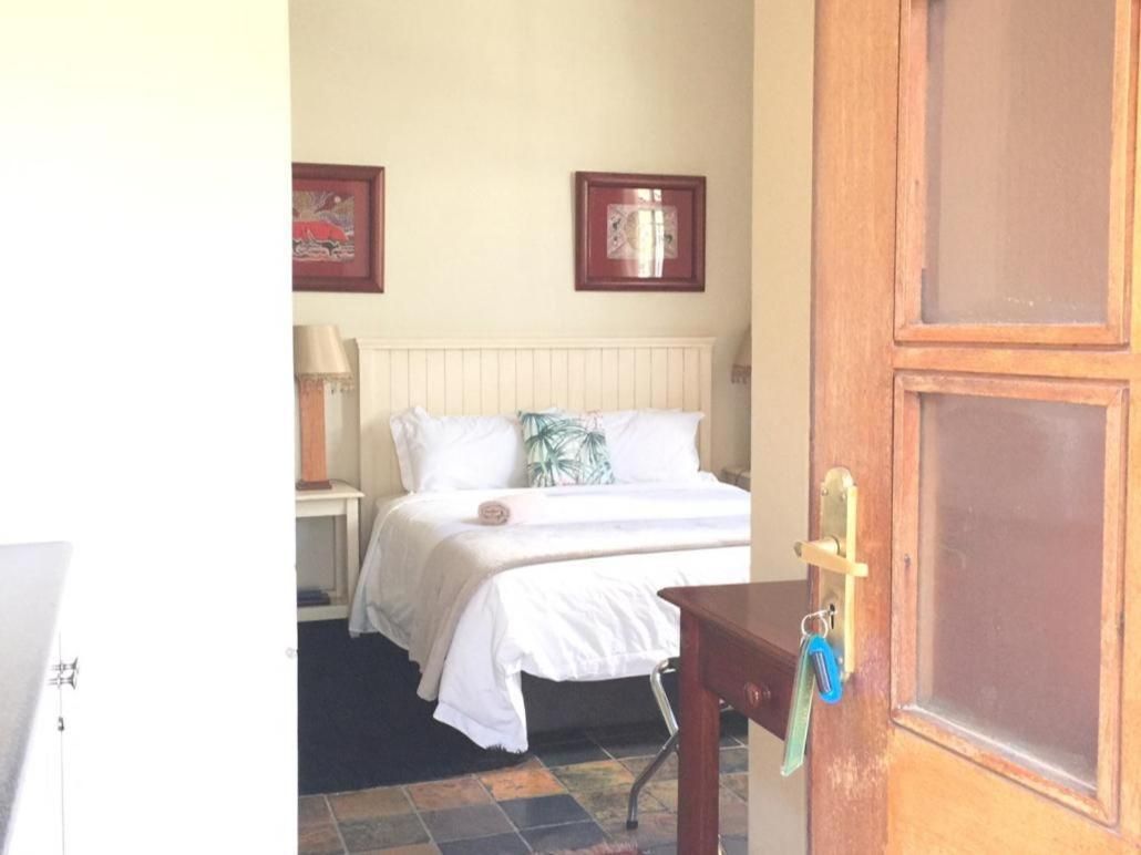 Comfort Queen Room