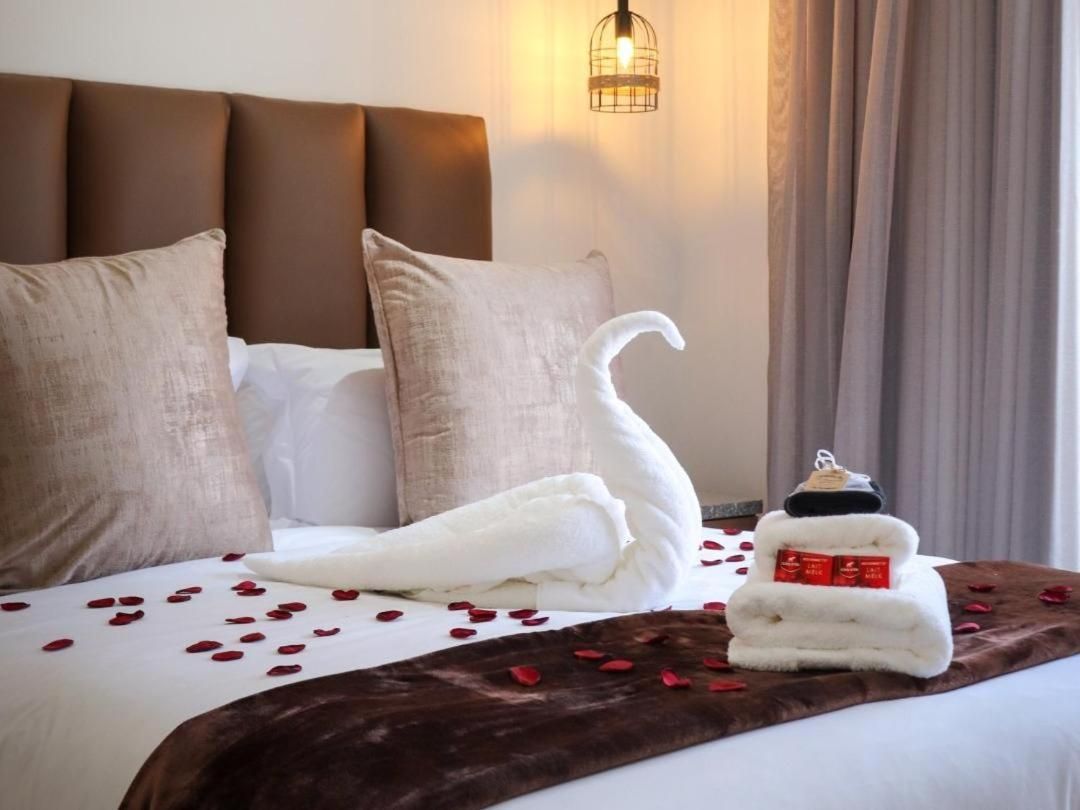 Luxury Queen Room