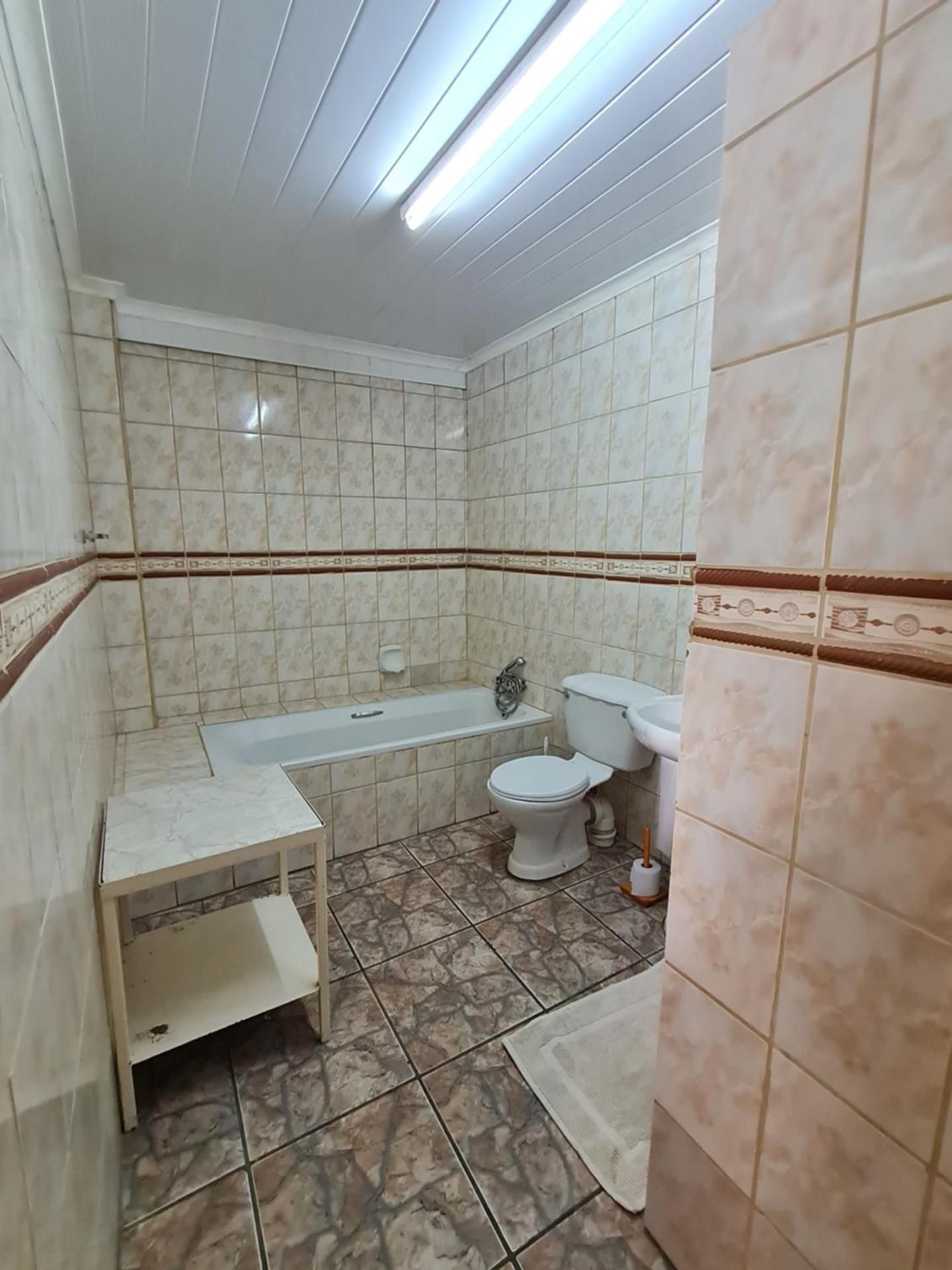 N4 Guest Lodge Family Room 3