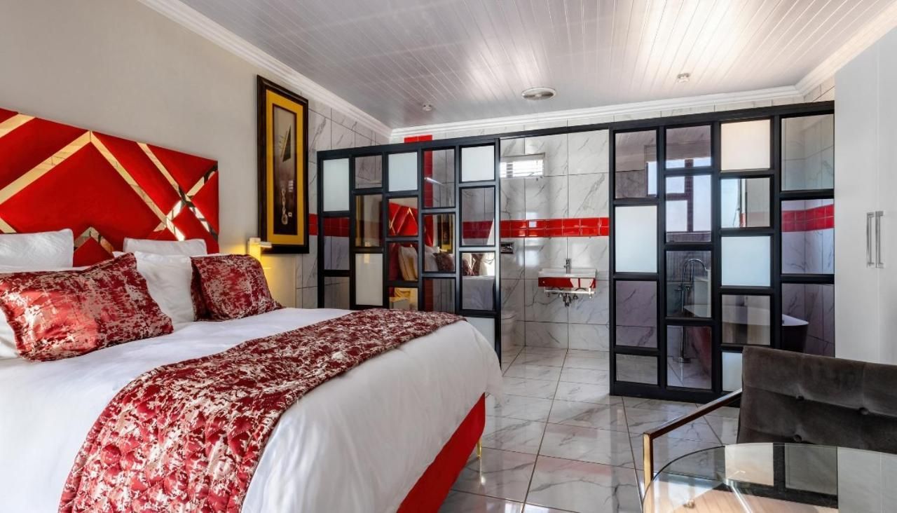 Deluxe Suite