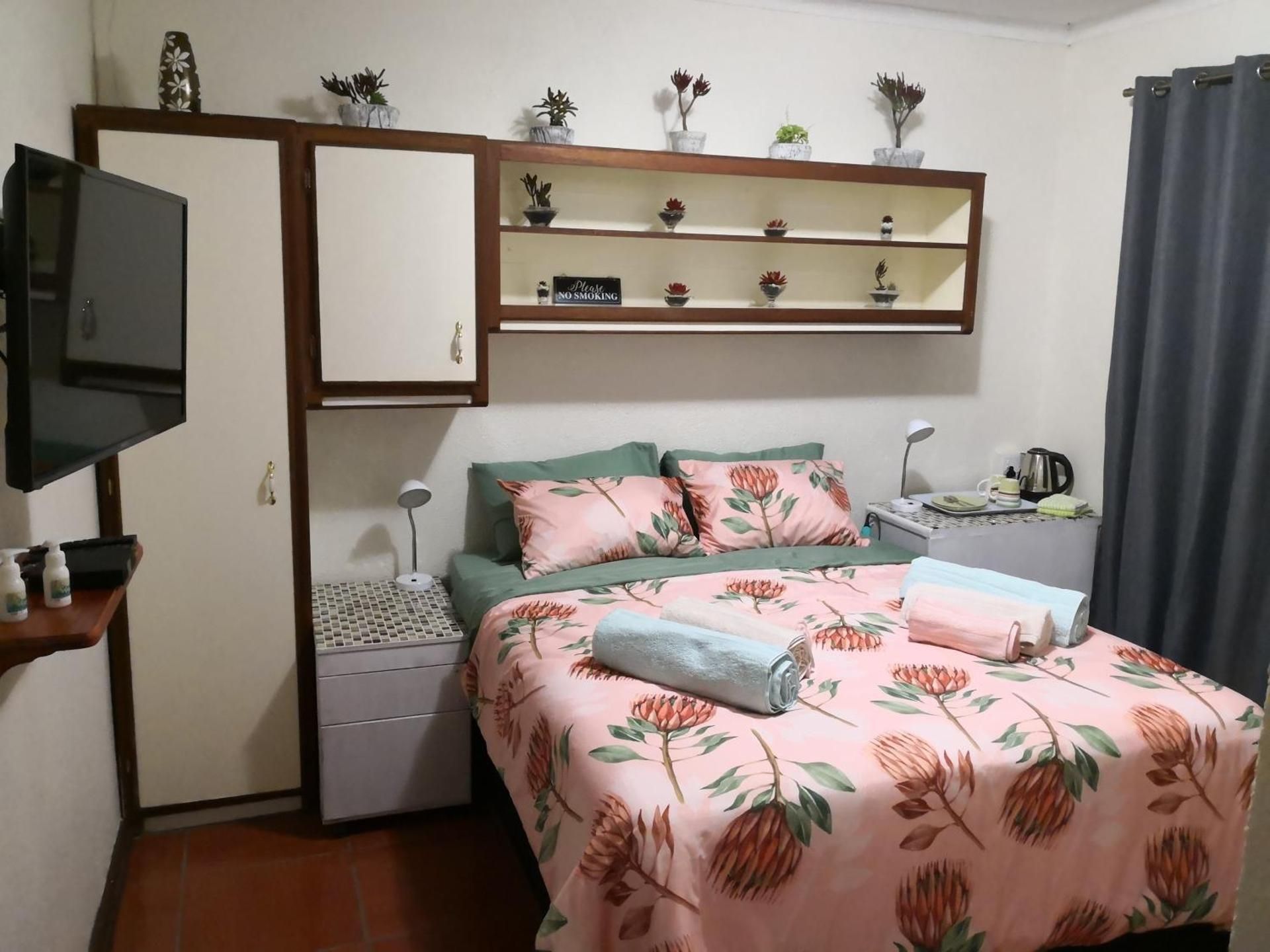 Double Room with Shared Bathroom
