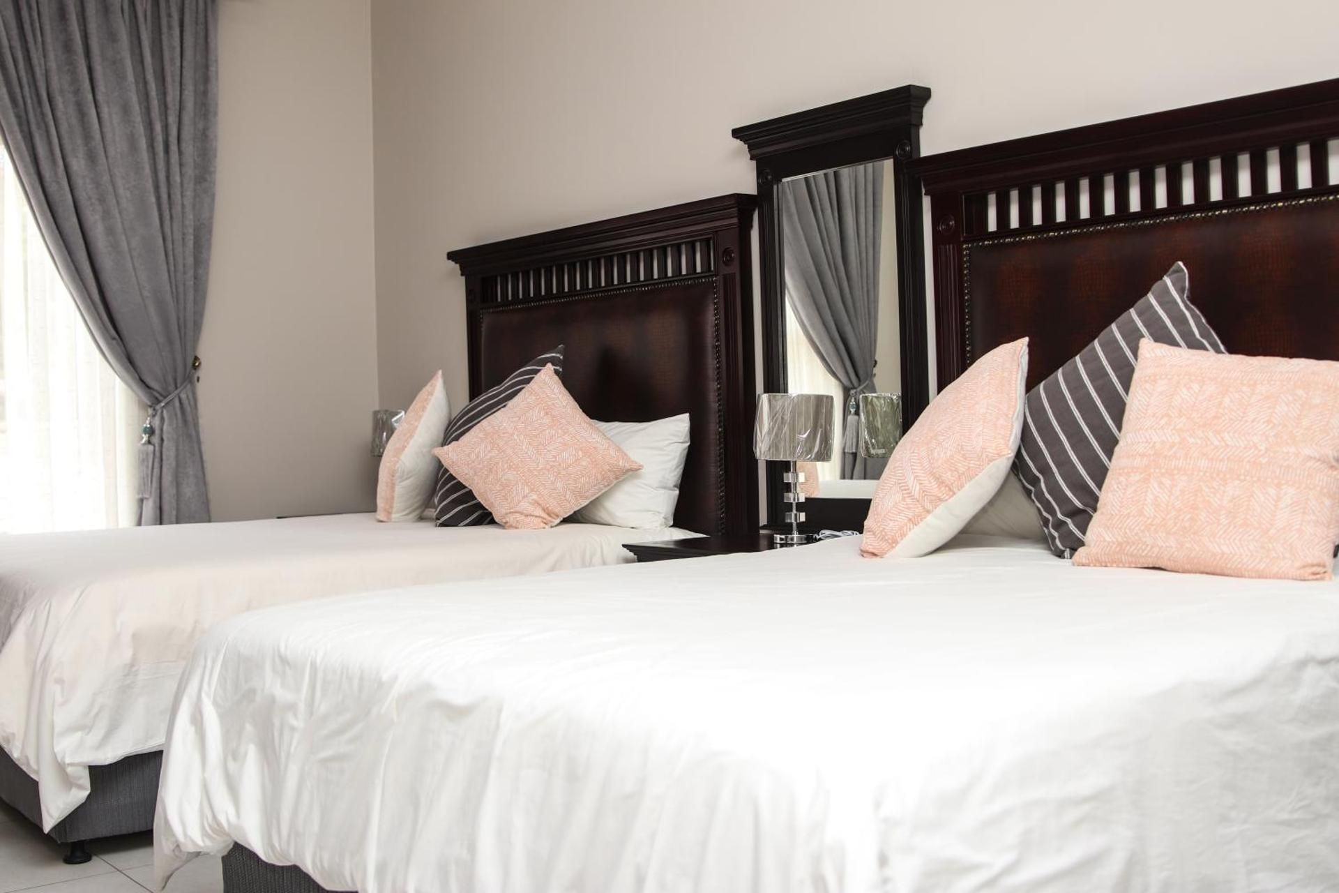 Letsatsing Lodge Luxury Rooms 2