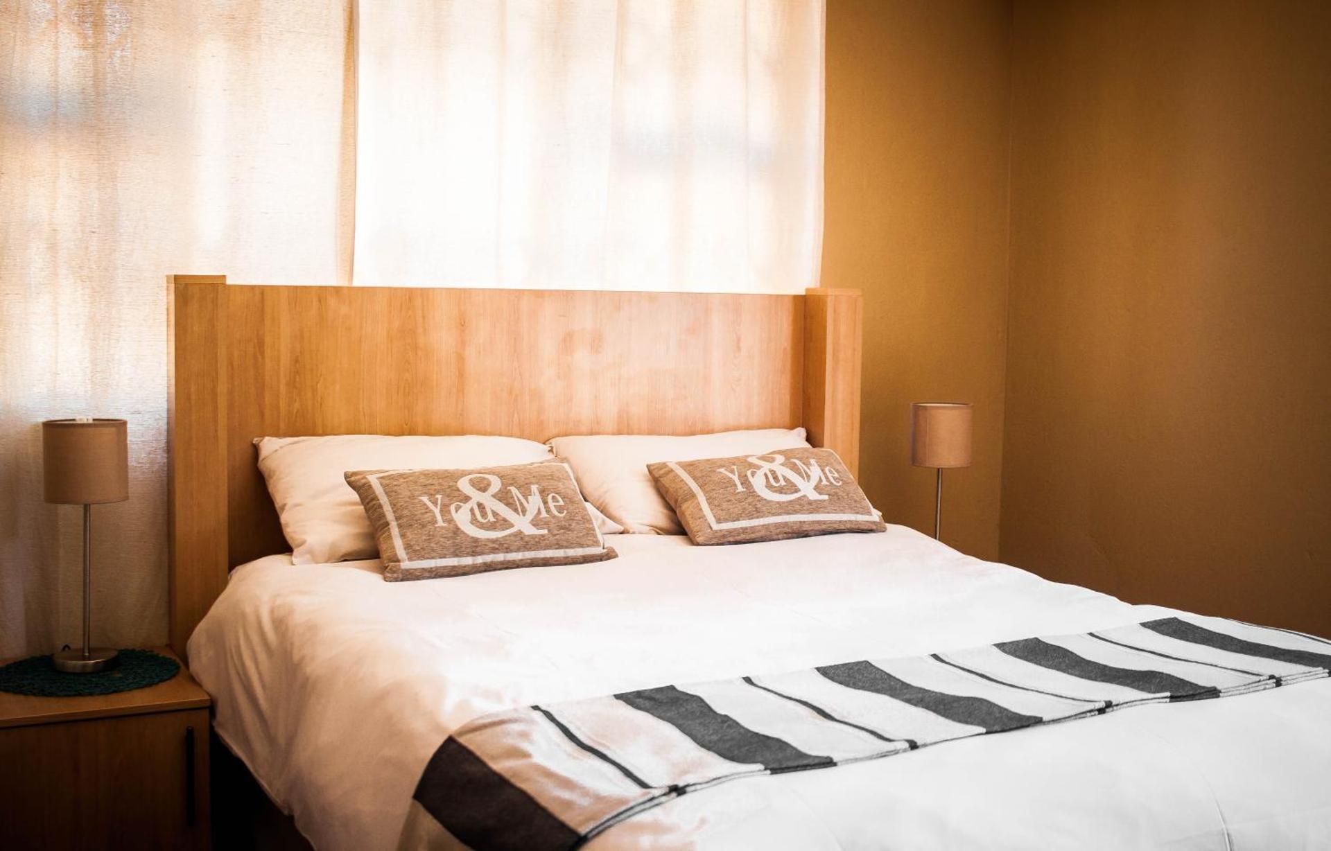 Deluxe Double Room (2 Adults + 1 Child)