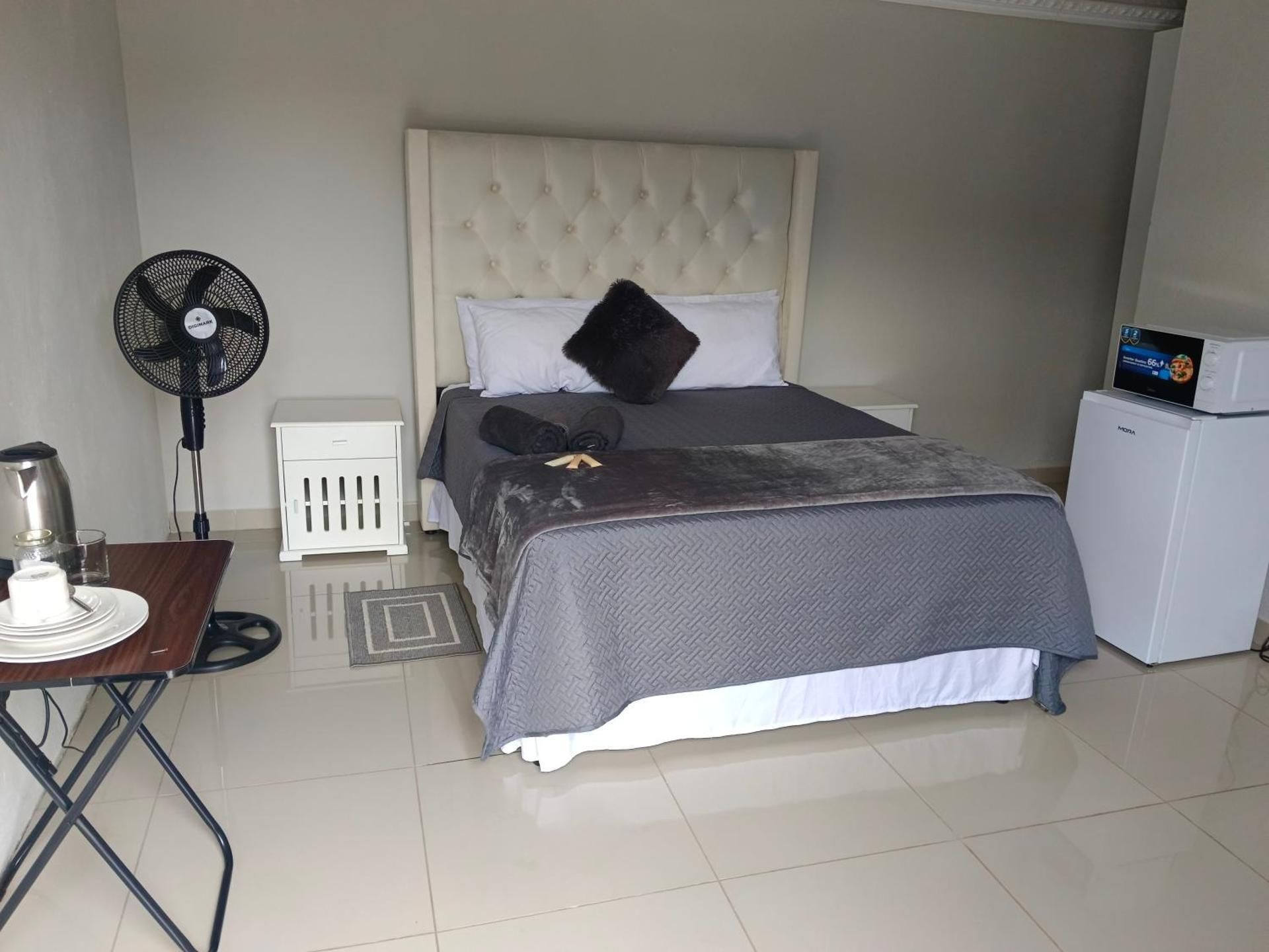 Deluxe Double Room with Shower