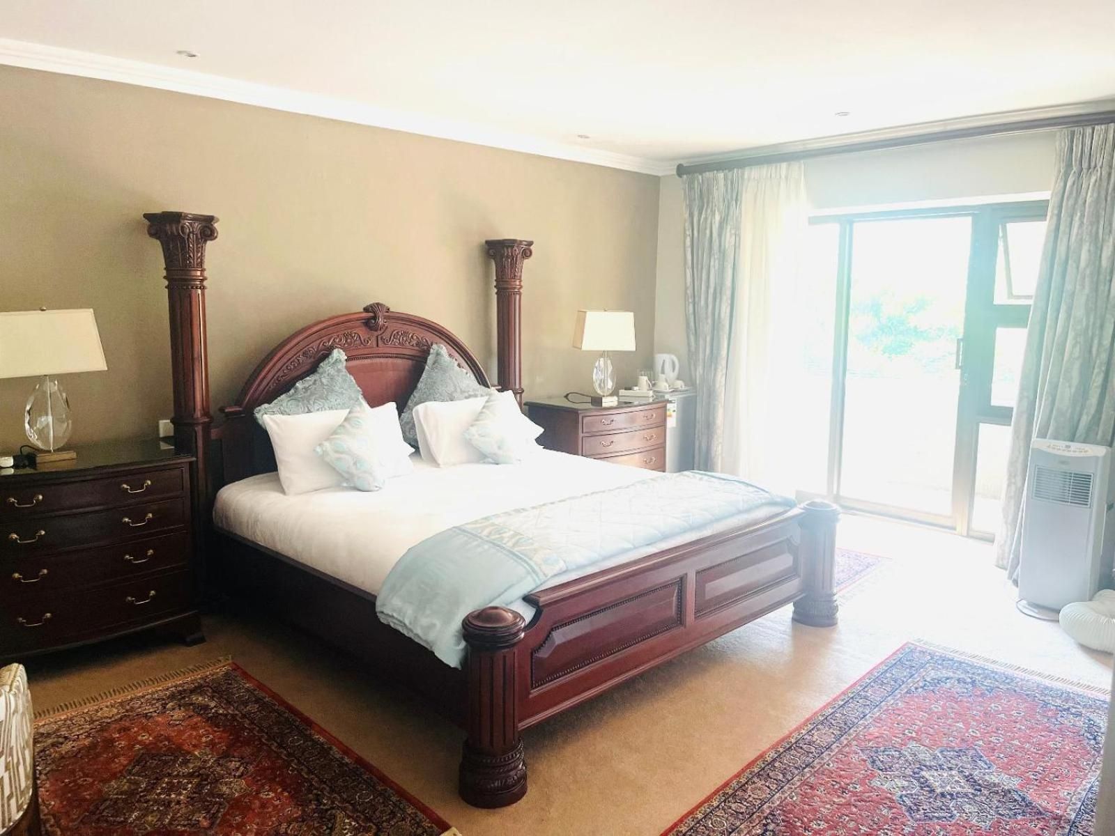 Luxury Queen Room
