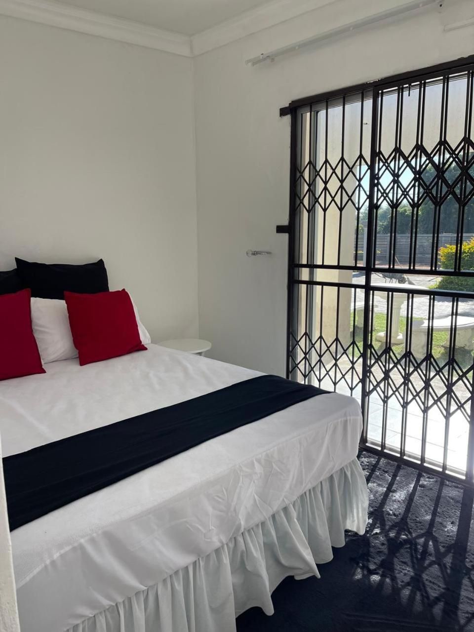 Deluxe Double Room with Shower