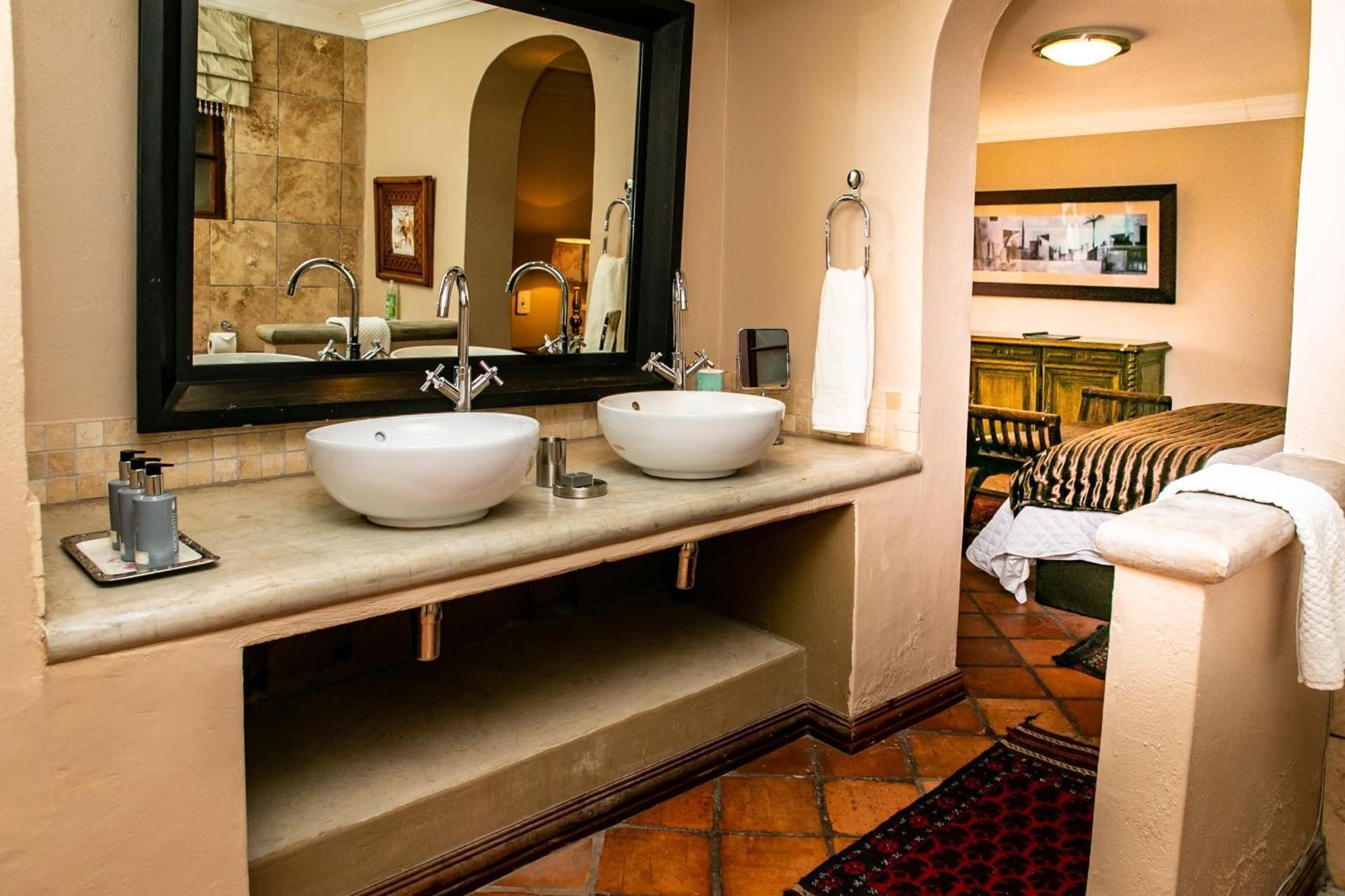 Luxury suite with Shower