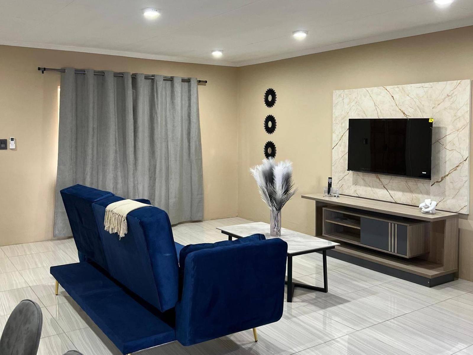 Deluxe Family Suite