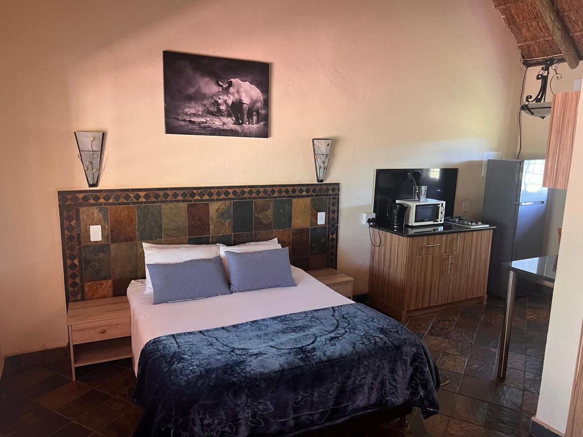 Standard Queen Room