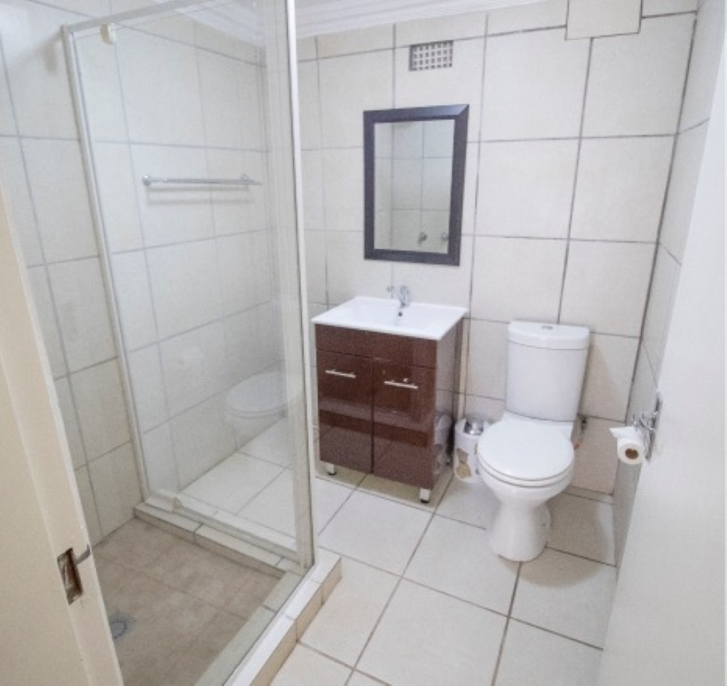 BON Hotel Rustenburg Deluxe Room 3